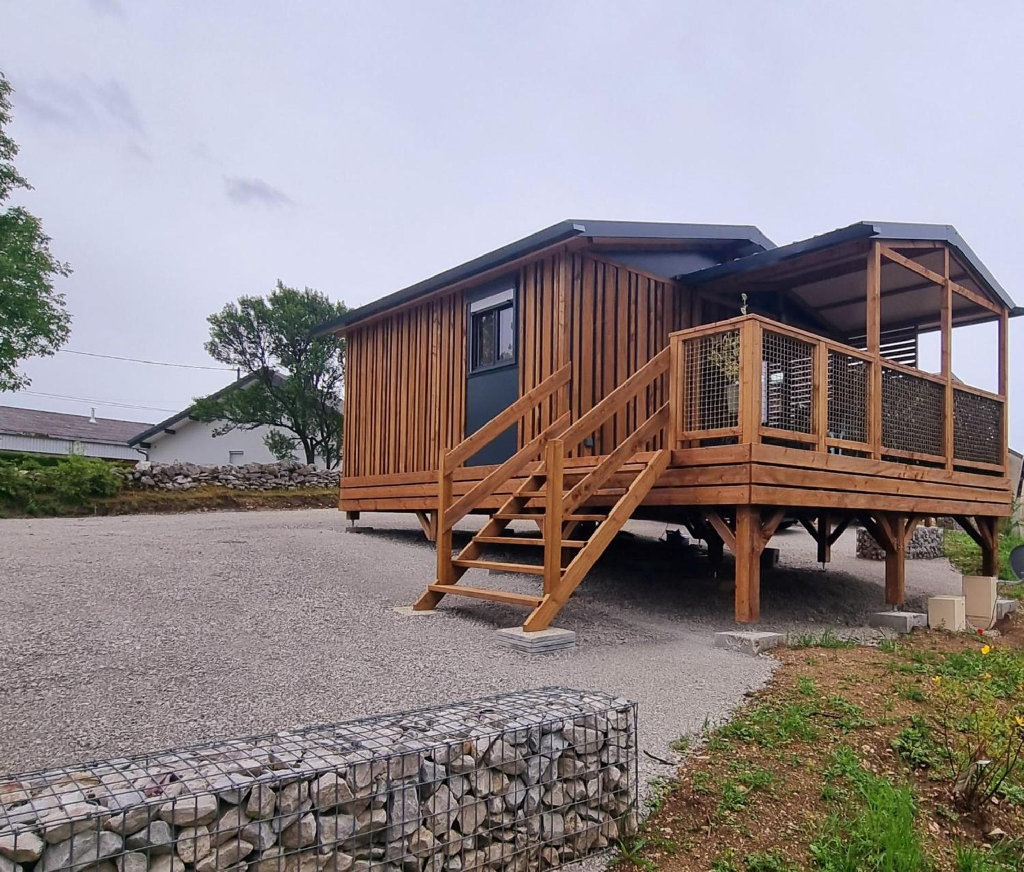 Les Lodges D'Emeraude Maisod Exterior photo